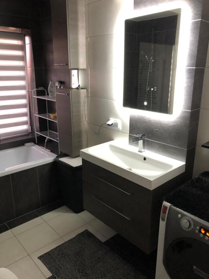 Apartament Moniuszki Kędzierzyn-Koźle Екстериор снимка